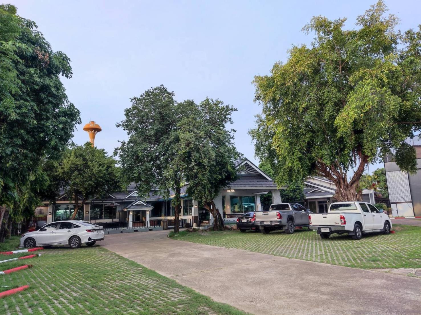 Eastpana Hotel 304 Prachinburi Si Maha Phot Eksteriør bilde